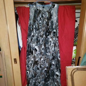 BEAUTIFUL PLUS SIZE PEACOCK PRINT MAXI DRESS